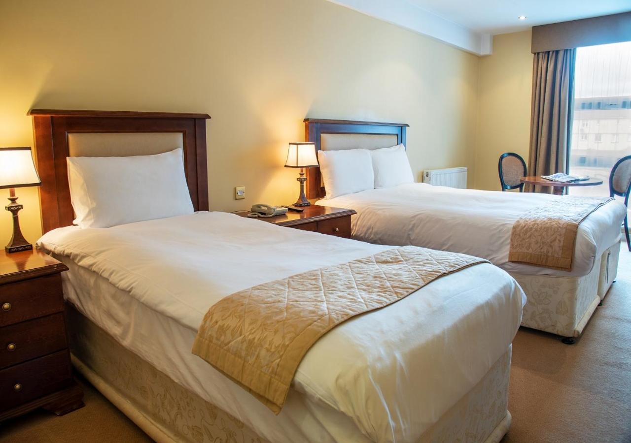 Brandon Hotel Conference & Leisure Centre ทราลี ภายนอก รูปภาพ