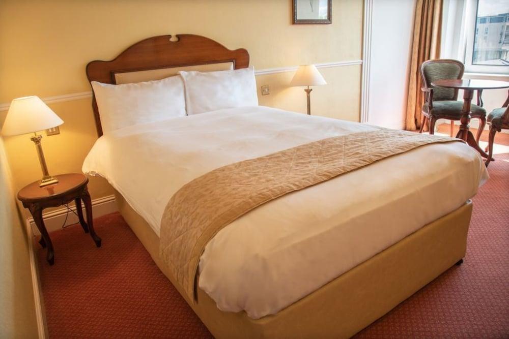 Brandon Hotel Conference & Leisure Centre ทราลี ภายนอก รูปภาพ