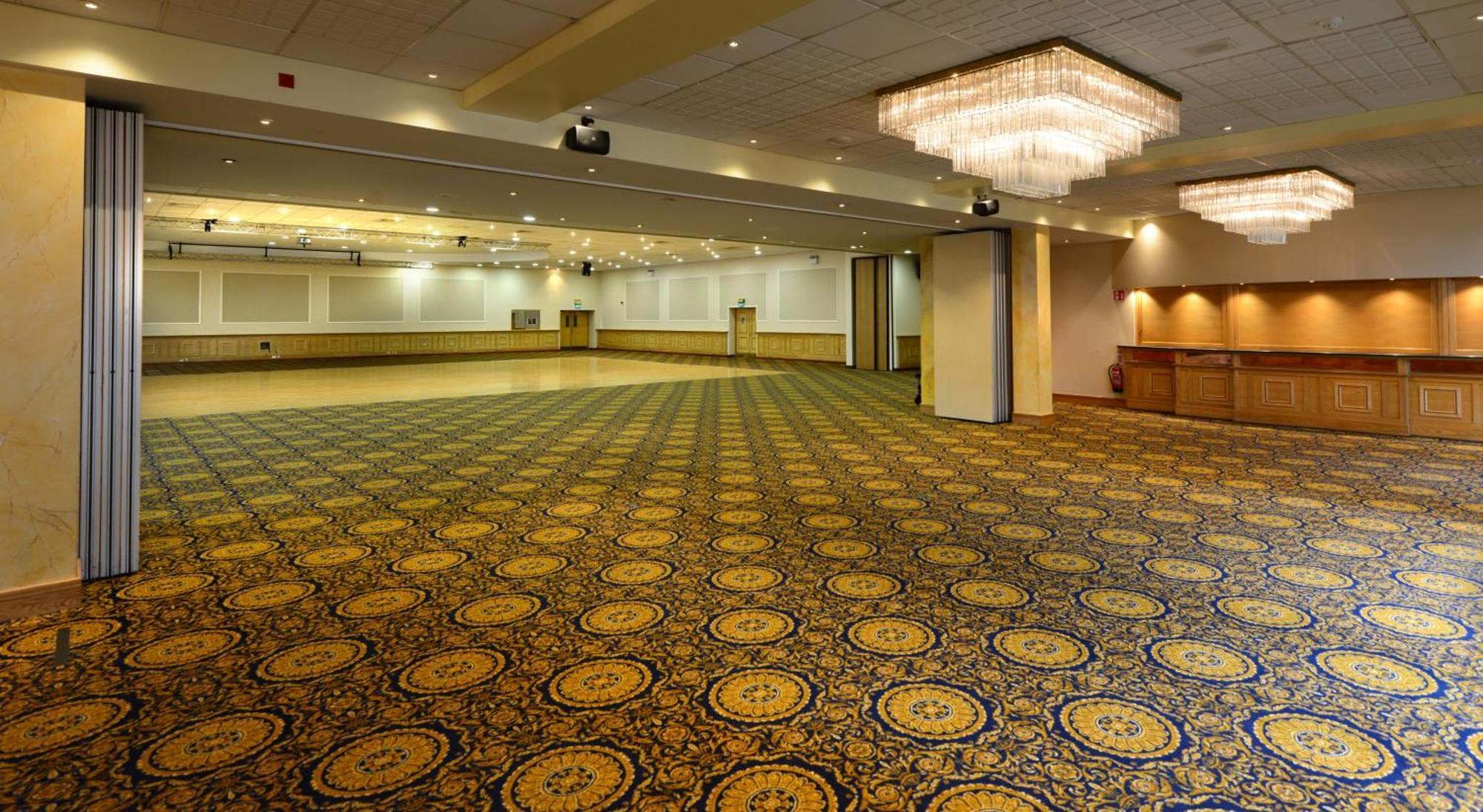 Brandon Hotel Conference & Leisure Centre ทราลี ภายนอก รูปภาพ